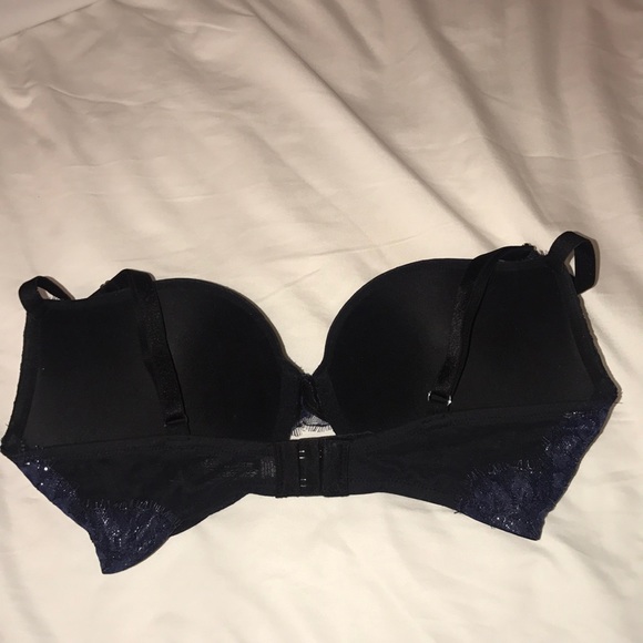 Victoria's Secret very sexy push-up bra - Picture 3 of 4